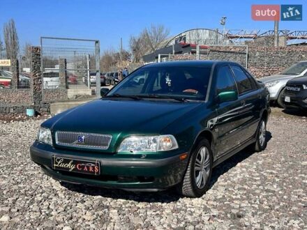 Вольво S40 1999 у Одесі на Automoto.ua Зелений Вольво S40, об'ємом двигуна 1.9 л та пробігом 228 тис. км за 4200 $, фото 1 на Automoto.ua