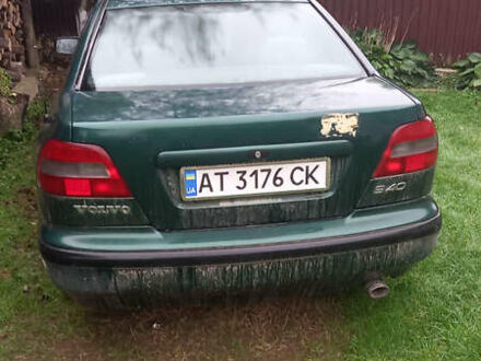 Зелений Вольво S40, об'ємом двигуна 1.6 л та пробігом 200 тис. км за 2500 $, фото 1 на Automoto.ua
