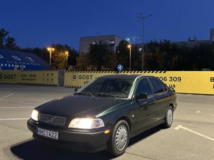 Зеленый Вольво С40, объемом двигателя 1.6 л и пробегом 182 тыс. км за 1750 $, фото 1 на Automoto.ua