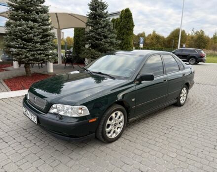 Зеленый Вольво С40, объемом двигателя 1.8 л и пробегом 54 тыс. км за 6500 $, фото 1 на Automoto.ua