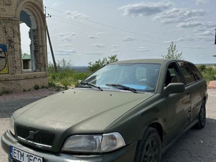 Вольво С40 2001 в Изюме на Automoto.ua Зеленый Вольво С40, объемом двигателя 1.9 л и пробегом 459 тыс. км за 1300 $, фото 1 на Automoto.ua