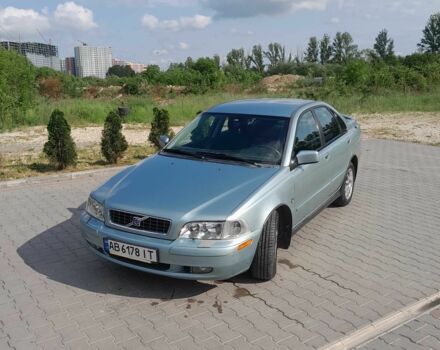 Зелений Вольво S40, об'ємом двигуна 1.8 л та пробігом 256 тис. км за 4250 $, фото 1 на Automoto.ua