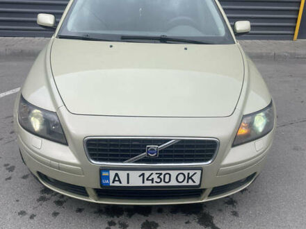 Вольво S40 2005 у Обухове на Automoto.ua Зелений Вольво S40, об'ємом двигуна 2.44 л та пробігом 209 тис. км за 6200 $, фото 1 на Automoto.ua