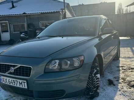 Вольво С40 2005 в Чугуеве на Automoto.ua Зеленый Вольво С40, объемом двигателя 2.4 л и пробегом 3 тыс. км за 6500 $, фото 1 на Automoto.ua