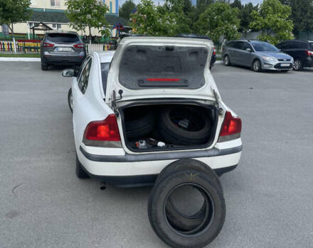 Белый Вольво С60, объемом двигателя 2.44 л и пробегом 376 тыс. км за 3000 $, фото 8 на Automoto.ua