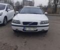 Белый Вольво С60, объемом двигателя 2.4 л и пробегом 400 тыс. км за 4287 $, фото 9 на Automoto.ua
