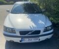 Белый Вольво С60, объемом двигателя 2.4 л и пробегом 400 тыс. км за 4287 $, фото 2 на Automoto.ua