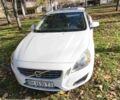 Белый Вольво С60, объемом двигателя 2.52 л и пробегом 205 тыс. км за 9000 $, фото 2 на Automoto.ua