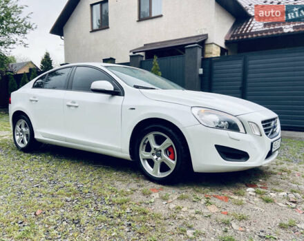 Білий Вольво С60, об'ємом двигуна 1.6 л та пробігом 194 тис. км за 7000 $, фото 18 на Automoto.ua