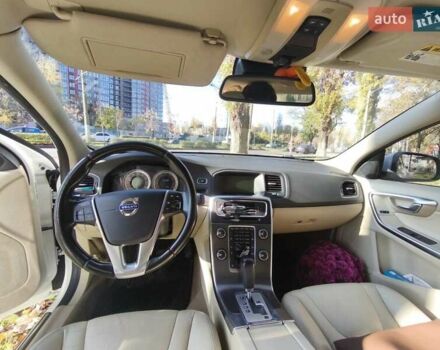 Белый Вольво С60, объемом двигателя 2.52 л и пробегом 205 тыс. км за 9000 $, фото 26 на Automoto.ua