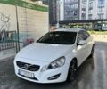 Белый Вольво С60, объемом двигателя 1.6 л и пробегом 157 тыс. км за 10200 $, фото 1 на Automoto.ua