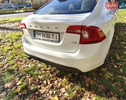 Белый Вольво С60, объемом двигателя 2.52 л и пробегом 205 тыс. км за 9000 $, фото 18 на Automoto.ua