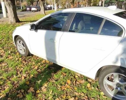 Белый Вольво С60, объемом двигателя 2.52 л и пробегом 205 тыс. км за 9000 $, фото 14 на Automoto.ua