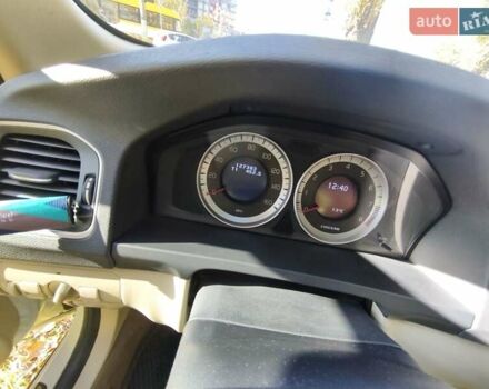 Белый Вольво С60, объемом двигателя 2.52 л и пробегом 205 тыс. км за 9000 $, фото 31 на Automoto.ua