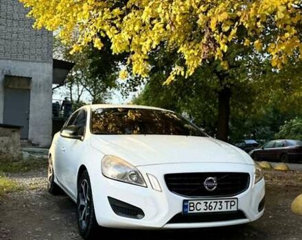 Белый Вольво С60, объемом двигателя 2 л и пробегом 351 тыс. км за 8500 $, фото 4 на Automoto.ua