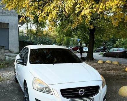 Белый Вольво С60, объемом двигателя 2 л и пробегом 351 тыс. км за 8500 $, фото 10 на Automoto.ua