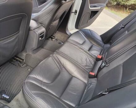 Белый Вольво С60, объемом двигателя 2.95 л и пробегом 61 тыс. км за 15200 $, фото 8 на Automoto.ua