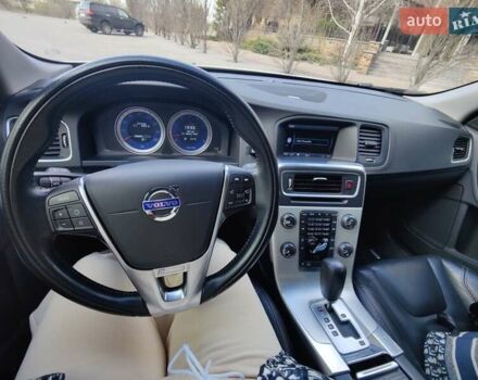 Белый Вольво С60, объемом двигателя 2.95 л и пробегом 61 тыс. км за 15200 $, фото 17 на Automoto.ua