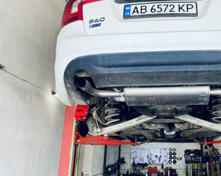 Білий Вольво С60, об'ємом двигуна 1.6 л та пробігом 194 тис. км за 7000 $, фото 59 на Automoto.ua