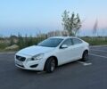 Белый Вольво С60, объемом двигателя 2.5 л и пробегом 226 тыс. км за 7500 $, фото 1 на Automoto.ua