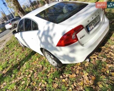 Белый Вольво С60, объемом двигателя 2.52 л и пробегом 205 тыс. км за 9000 $, фото 17 на Automoto.ua