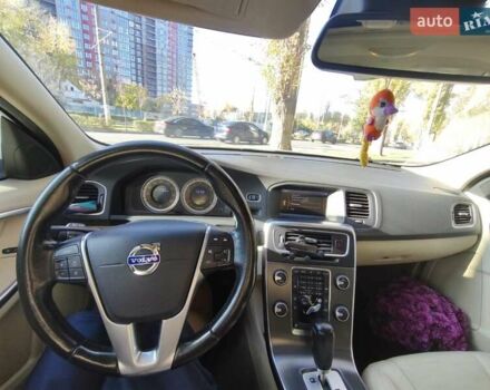 Белый Вольво С60, объемом двигателя 2.52 л и пробегом 205 тыс. км за 9000 $, фото 23 на Automoto.ua