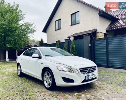 Білий Вольво С60, об'ємом двигуна 1.56 л та пробігом 193 тис. км за 10000 $, фото 5 на Automoto.ua