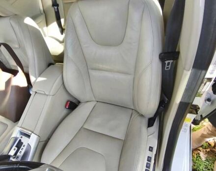 Белый Вольво С60, объемом двигателя 2.52 л и пробегом 205 тыс. км за 9000 $, фото 29 на Automoto.ua