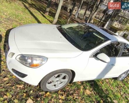 Белый Вольво С60, объемом двигателя 2.52 л и пробегом 205 тыс. км за 9000 $, фото 10 на Automoto.ua