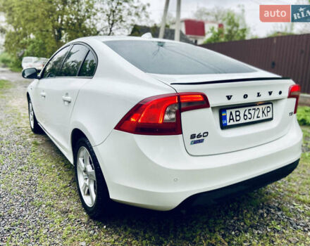 Білий Вольво С60, об'ємом двигуна 1.56 л та пробігом 193 тис. км за 10000 $, фото 10 на Automoto.ua