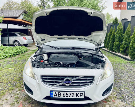 Білий Вольво С60, об'ємом двигуна 1.6 л та пробігом 194 тис. км за 7000 $, фото 15 на Automoto.ua