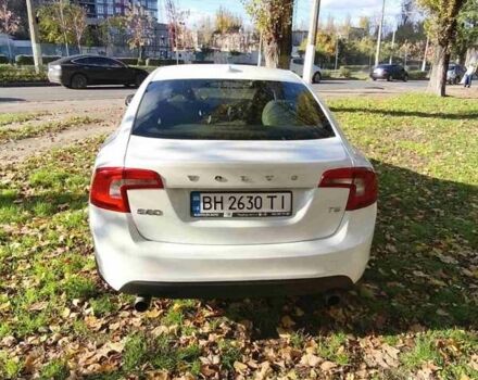 Белый Вольво С60, объемом двигателя 2.52 л и пробегом 205 тыс. км за 9000 $, фото 8 на Automoto.ua