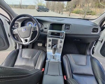 Белый Вольво С60, объемом двигателя 2.95 л и пробегом 61 тыс. км за 15200 $, фото 13 на Automoto.ua