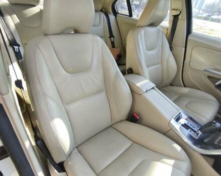 Белый Вольво С60, объемом двигателя 2.52 л и пробегом 205 тыс. км за 9000 $, фото 27 на Automoto.ua