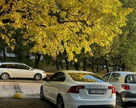 Белый Вольво С60, объемом двигателя 2 л и пробегом 351 тыс. км за 8500 $, фото 6 на Automoto.ua