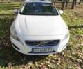 Белый Вольво С60, объемом двигателя 2.52 л и пробегом 205 тыс. км за 9000 $, фото 3 на Automoto.ua
