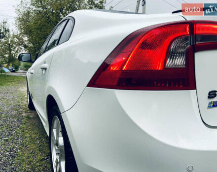 Білий Вольво С60, об'ємом двигуна 1.6 л та пробігом 194 тис. км за 7000 $, фото 26 на Automoto.ua