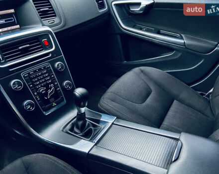 Білий Вольво С60, об'ємом двигуна 1.6 л та пробігом 194 тис. км за 7000 $, фото 42 на Automoto.ua