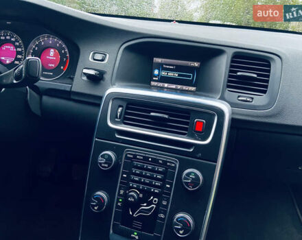 Білий Вольво С60, об'ємом двигуна 1.56 л та пробігом 193 тис. км за 10000 $, фото 40 на Automoto.ua