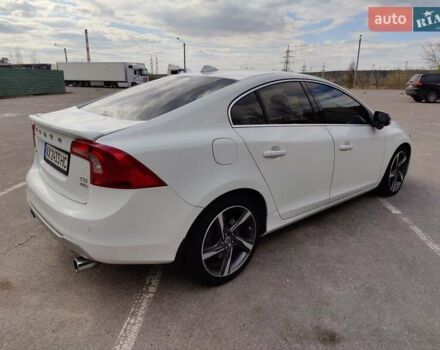 Белый Вольво С60, объемом двигателя 2.95 л и пробегом 61 тыс. км за 15200 $, фото 4 на Automoto.ua