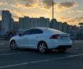 Белый Вольво С60, объемом двигателя 2.52 л и пробегом 265 тыс. км за 8800 $, фото 5 на Automoto.ua