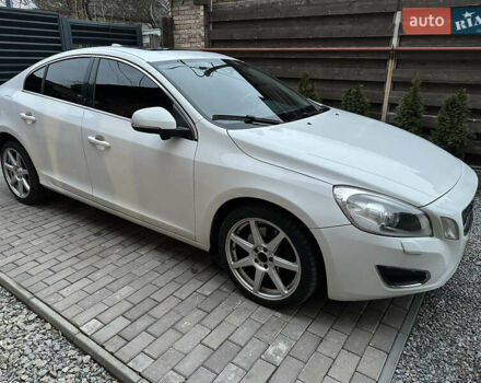 Білий Вольво С60, об'ємом двигуна 2.52 л та пробігом 220 тис. км за 7500 $, фото 18 на Automoto.ua