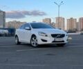 Белый Вольво С60, объемом двигателя 2.52 л и пробегом 265 тыс. км за 8800 $, фото 1 на Automoto.ua