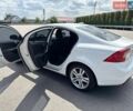 Белый Вольво С60, объемом двигателя 2 л и пробегом 250 тыс. км за 9500 $, фото 8 на Automoto.ua