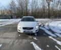 Белый Вольво С60, объемом двигателя 2.5 л и пробегом 234 тыс. км за 10300 $, фото 8 на Automoto.ua