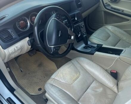 Білий Вольво С60, об'ємом двигуна 2.5 л та пробігом 224 тис. км за 7900 $, фото 5 на Automoto.ua