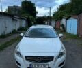 Белый Вольво С60, объемом двигателя 2.52 л и пробегом 187 тыс. км за 10800 $, фото 1 на Automoto.ua