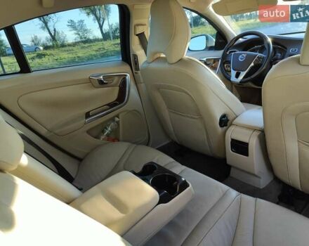 Вольво С60 2013 в Киеве на Automoto.ua Белый Вольво С60, объемом двигателя 2.52 л и пробегом 164 тыс. км за 12500 $, фото 12 на Automoto.ua