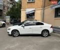 Белый Вольво С60, объемом двигателя 2.5 л и пробегом 216 тыс. км за 10991 $, фото 2 на Automoto.ua