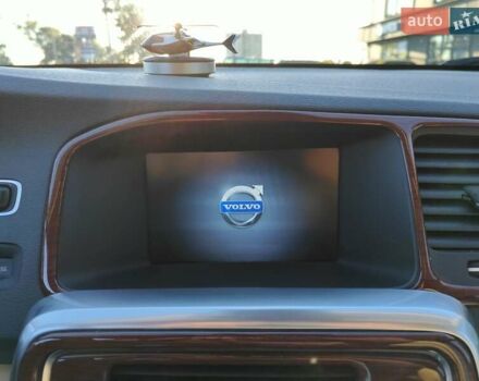 Вольво С60 2013 в Киеве на Automoto.ua Белый Вольво С60, объемом двигателя 2.52 л и пробегом 164 тыс. км за 12500 $, фото 22 на Automoto.ua